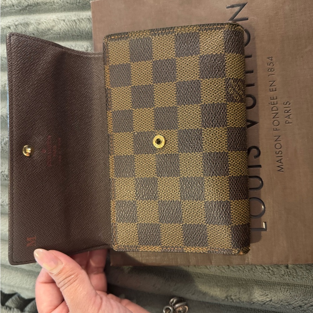 Louis Vuitton Brown and Tan Checkered Wallet - Picture 2 of 9